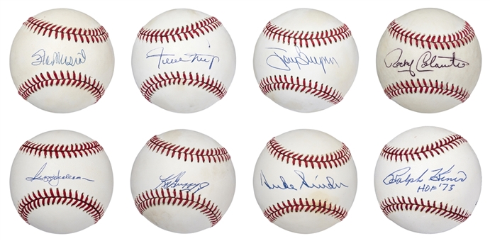 Lot of (8) Hall of Fame & Legends Outfielders Single Signed Baseballs Including Mays, Gwynn & Musial (Beckett)